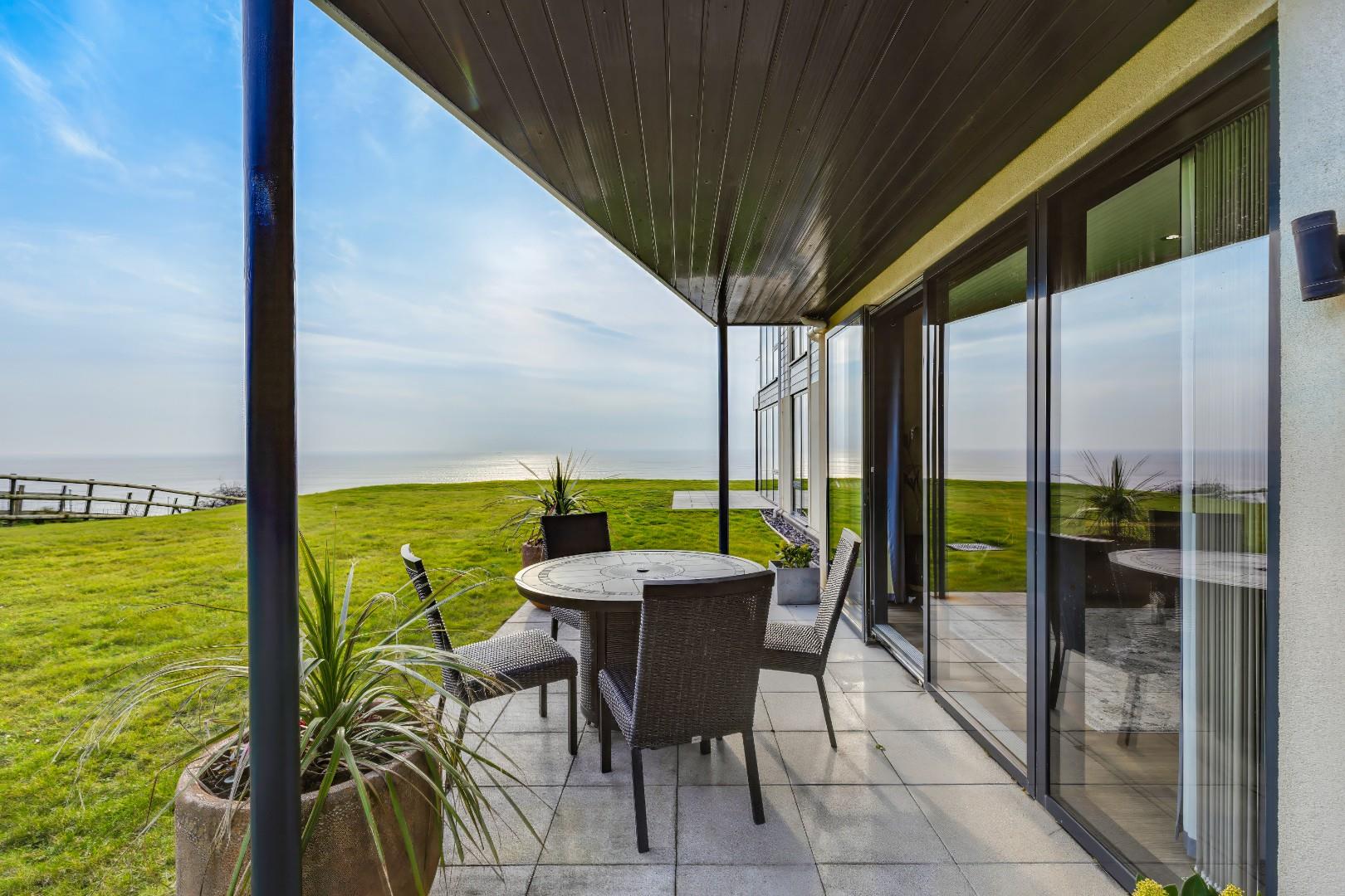 Apartment 6, Horizon, Slon Lane, Ogmore By Sea, Vale of Glamorgan, CF32 0PN